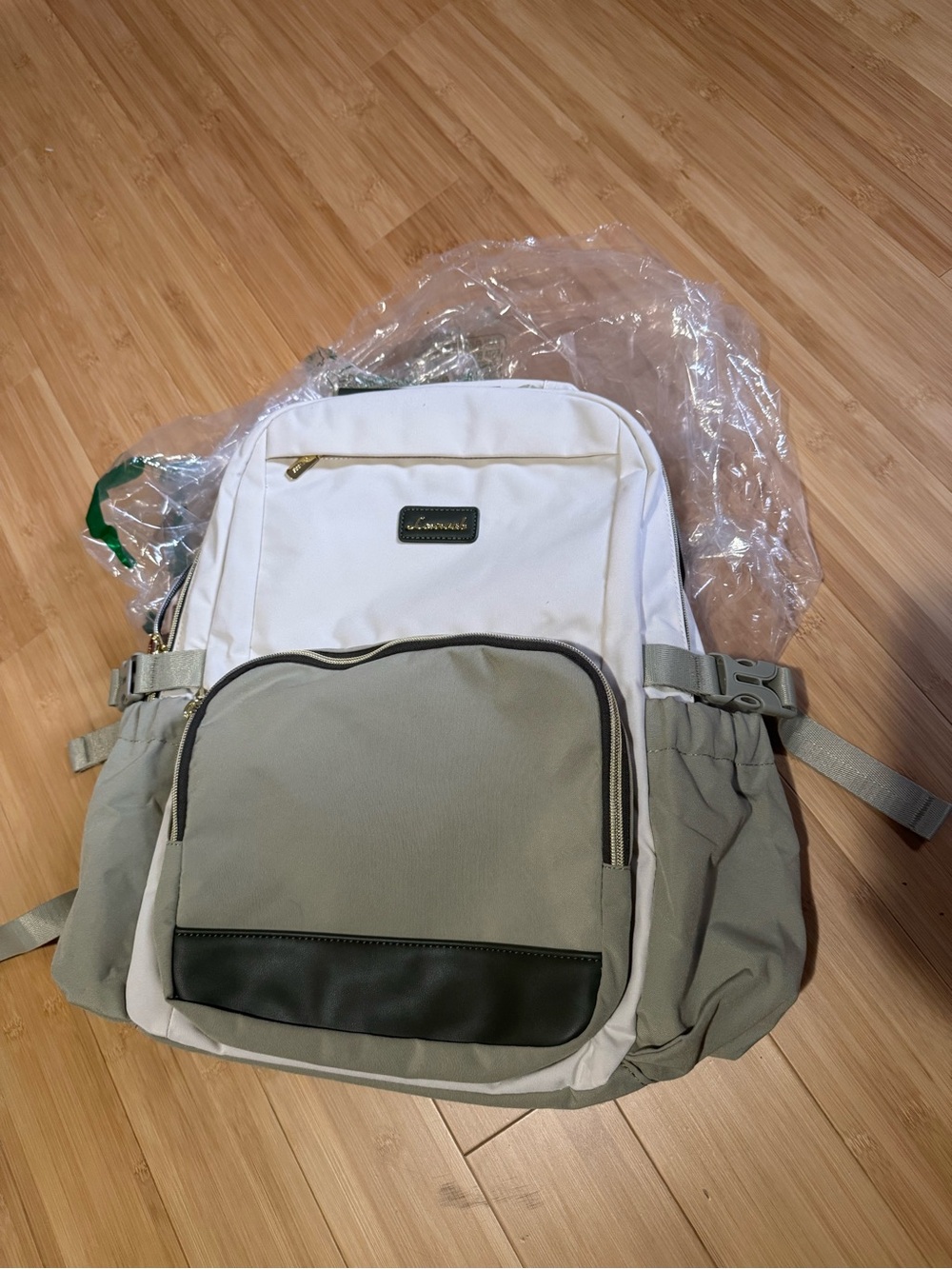 Lovevook Two-Tone white and olive green Backpack